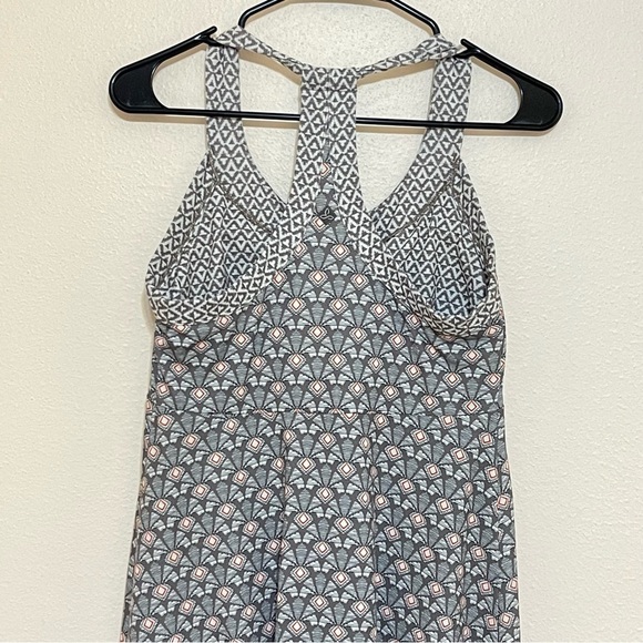 PRANA CALI DRESS IN SIZE MEDIUM - A-LINE STRETCH ATHLETIC SPRING SUMMER - Picture 8 of 16